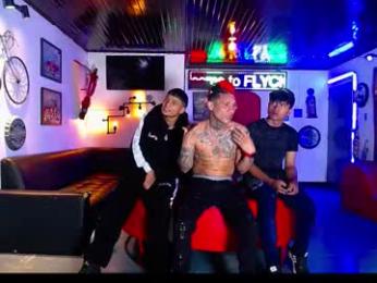 extrangers — Chaturbate stream photo (Mar 2026)