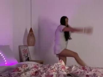 keirasworld — Chaturbate recorded stream image, 19.05.2025 00:00