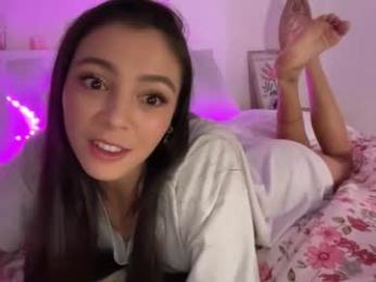 keirasworld — Chaturbate recorded stream image, 19.05.2025 00:00