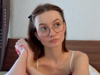minnietammy — Chaturbate recorded stream image, 19.05.2025 05:40