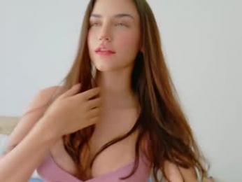 grettabenett_ — Chaturbate recorded stream image, 19.05.2025 18:20