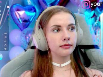 VikkiExtraCheese — Bongacams recorded stream image, 19.05.2025 17:50