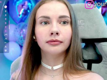 VikkiExtraCheese — Bongacams recorded stream image, 19.05.2025 17:50