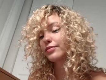 theislandgirl — Chaturbate recorded stream image, 20.05.2025 15:00