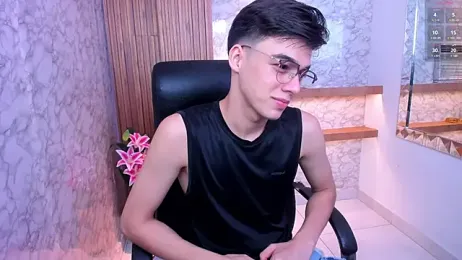 Gerony_ — Stripchat recorded stream image, 21.05.2025 05:20