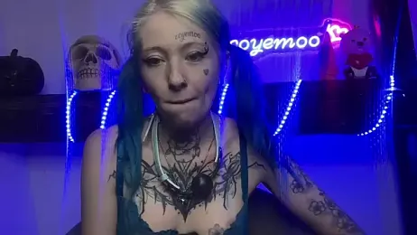 coyemoo — Stripchat recorded stream image, 08.02.2025 18:00