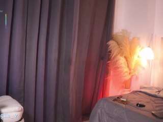 nicoleth28 — Camsoda recorded stream image, 21.05.2025 10:50