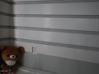 rosiebones — Chaturbate recorded stream image, 21.05.2025 19:30