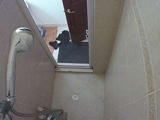 voyeurcam-baileybase-shower — Camsoda recorded stream image, 17.05.2025 17:00
