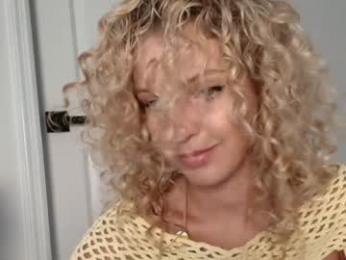 theislandgirl — Chaturbate recorded stream image, 23.05.2025 19:00