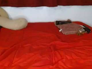 giatailor — Camsoda recorded stream image, 23.05.2025 23:30