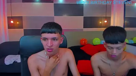 Juan_Nd_Steven — Stripchat recorded stream image, 27.05.2025 03:00