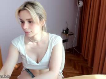 _hidden_gem_ — Chaturbate recorded stream image, 27.05.2025 09:10