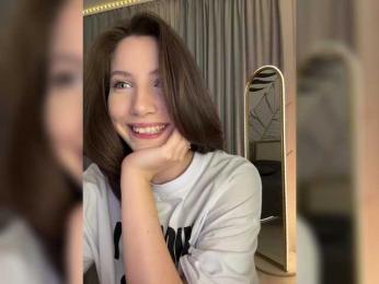 EzheVika — Bongacams recorded stream screenshot (28 May 2025)