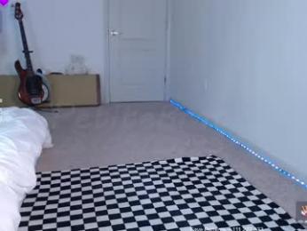 petitebrat — Chaturbate recorded stream image, 28.05.2025 11:40