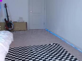 petitebrat — Chaturbate recorded stream image, 28.05.2025 11:40