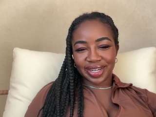 siennacole — Camsoda recorded stream image, 29.05.2025 18:40