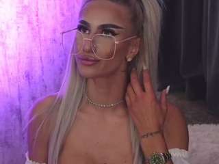 karlabart — Camsoda recorded stream image, 30.05.2025 04:20