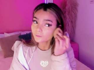 emyliesander — Camsoda recorded stream image, 31.05.2025 11:50