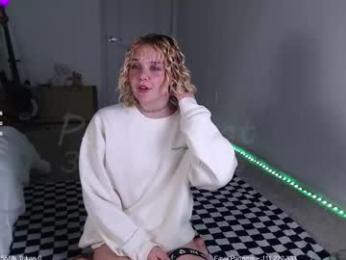 petitebrat — Chaturbate recorded stream image, 31.05.2025 17:20