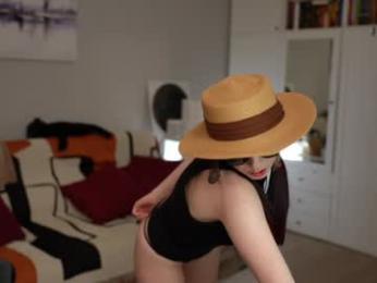 _blackbee_ — Chaturbate recorded stream image, 03.06.2025 10:40