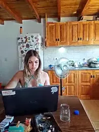 Elnonoykeila77 — Stripchat recorded stream image, 09.02.2025 19:00