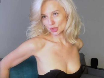 -Molly- — Bongacams recorded stream image, 03.06.2025 18:20
