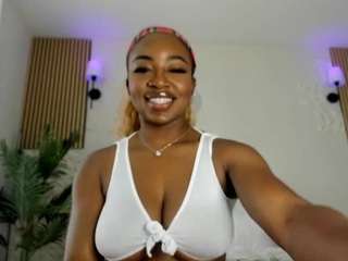 siennacole — Camsoda recorded stream image, 04.06.2025 19:00
