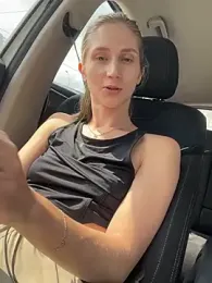 Feral_berry_8133 — Stripchat recorded stream screenshot (05 Jun 2025)