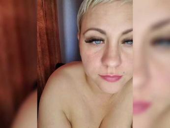 _LEKSA — Bongacams recorded stream image, 07.06.2025 03:00