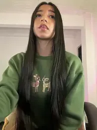 aly_golden_ — Stripchat recorded stream image, 08.06.2025 06:50
