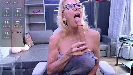 FitCougar — Stripchat recorded stream screenshot (08 Jun 2025)