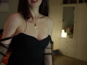 _blackbee_ — Chaturbate recorded stream image, 09.06.2025 10:30