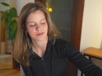 eli_sun — Chaturbate recorded stream image, 09.06.2025 09:00