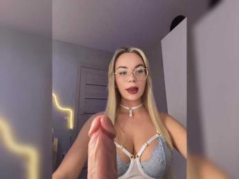 Mila-m — Bongacams recorded stream image, 10.06.2025 19:20