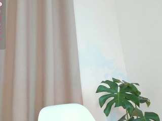 lauracriistina — Camsoda recorded stream screenshot (11 Jun 2025)