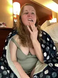 GingerSnap33 — Stripchat recorded stream image, 12.06.2025 23:40