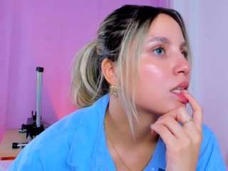 vaiolet-rose — Camsoda recorded stream image, 14.06.2025 12:40