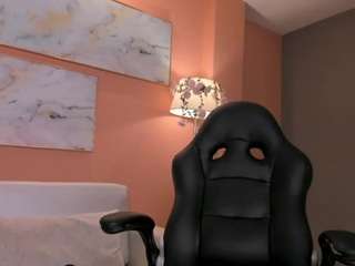 meganwest — Camsoda recorded stream image, 14.06.2025 12:20