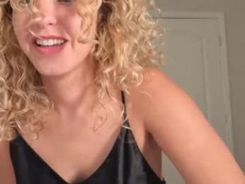 theislandgirl — Chaturbate recorded stream image, 14.06.2025 21:40