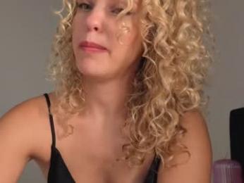 theislandgirl — Chaturbate recorded stream image, 14.06.2025 21:40