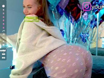 VikkiExtraCheese — Bongacams recorded stream image, 17.06.2025 21:10