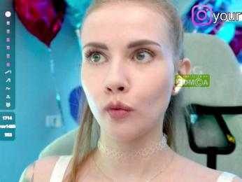 VikkiExtraCheese — Bongacams recorded stream image, 17.06.2025 21:10