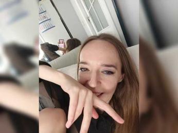 A_R_T_A — Bongacams recorded stream image, 18.06.2025 07:00