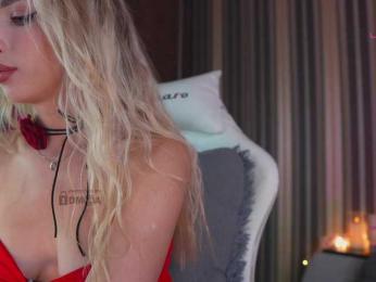 misstics_ — Bongacams recorded stream image, 18.06.2025 17:00