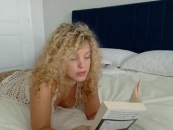 theislandgirl — Chaturbate recorded stream image, 19.06.2025 18:50