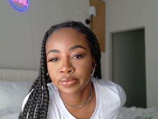 siennacole — Camsoda recorded stream image, 19.06.2025 21:20