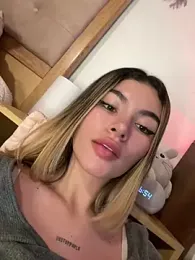 Your_Honeey — Stripchat recorded stream image, 20.06.2025 03:40