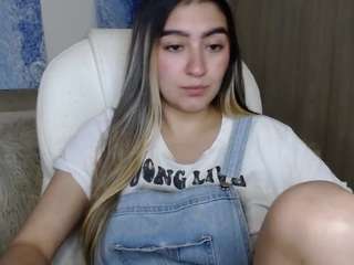 alexyferrer — Camsoda recorded stream image, 10.02.2025 23:00