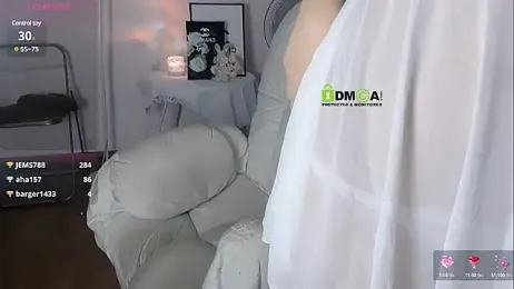momo-5952 — Stripchat recorded stream image, 20.06.2025 15:00